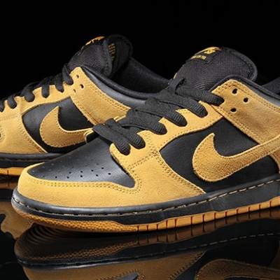 The Perfect Nike SB Dunk Low For #WuWednesdays