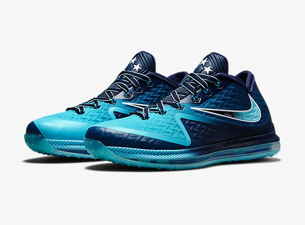 Cool Off With The Nike Zoom Field General 2 “Ice Water”